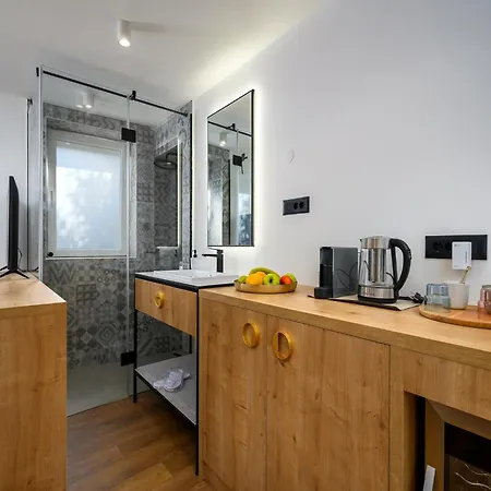 In Old Town By Waterfront Apartment *